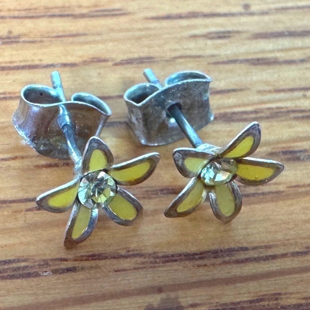 Vintage Silver Tone Yellow Enamel Flower Stud Earrings Rhinestone Center‎ Y2K